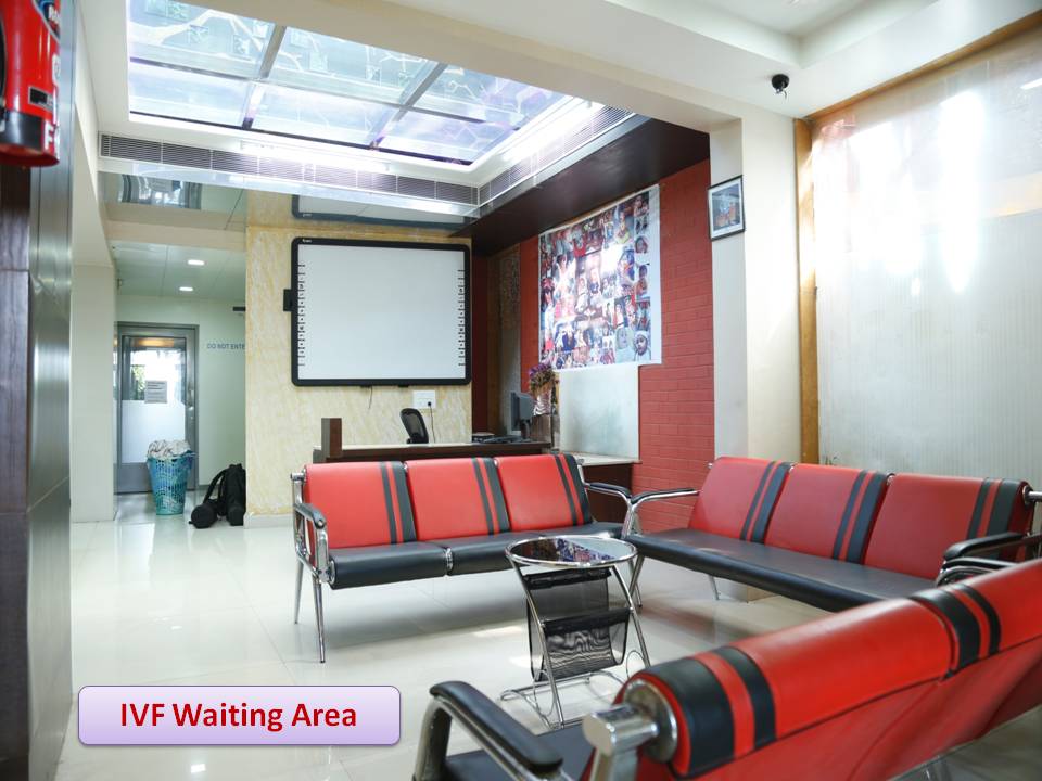 Clinical pathway leading to consultation rooms